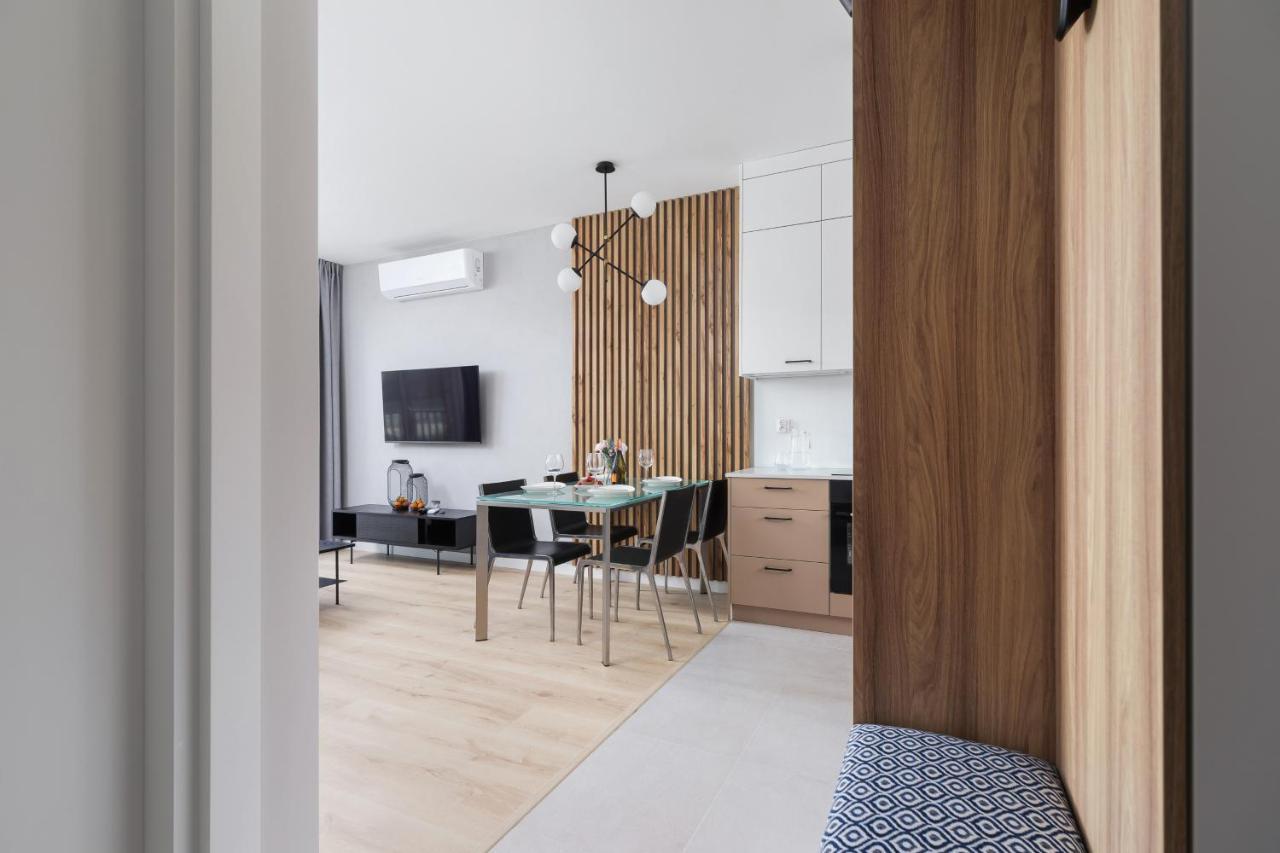 Lotniczowka Apartments By Renters Prestige Краков Экстерьер фото