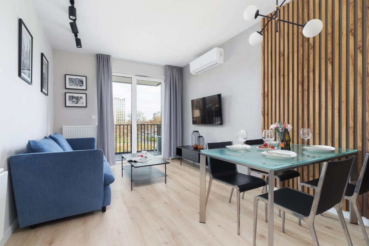 Lotniczowka Apartments By Renters Prestige Краков Экстерьер фото