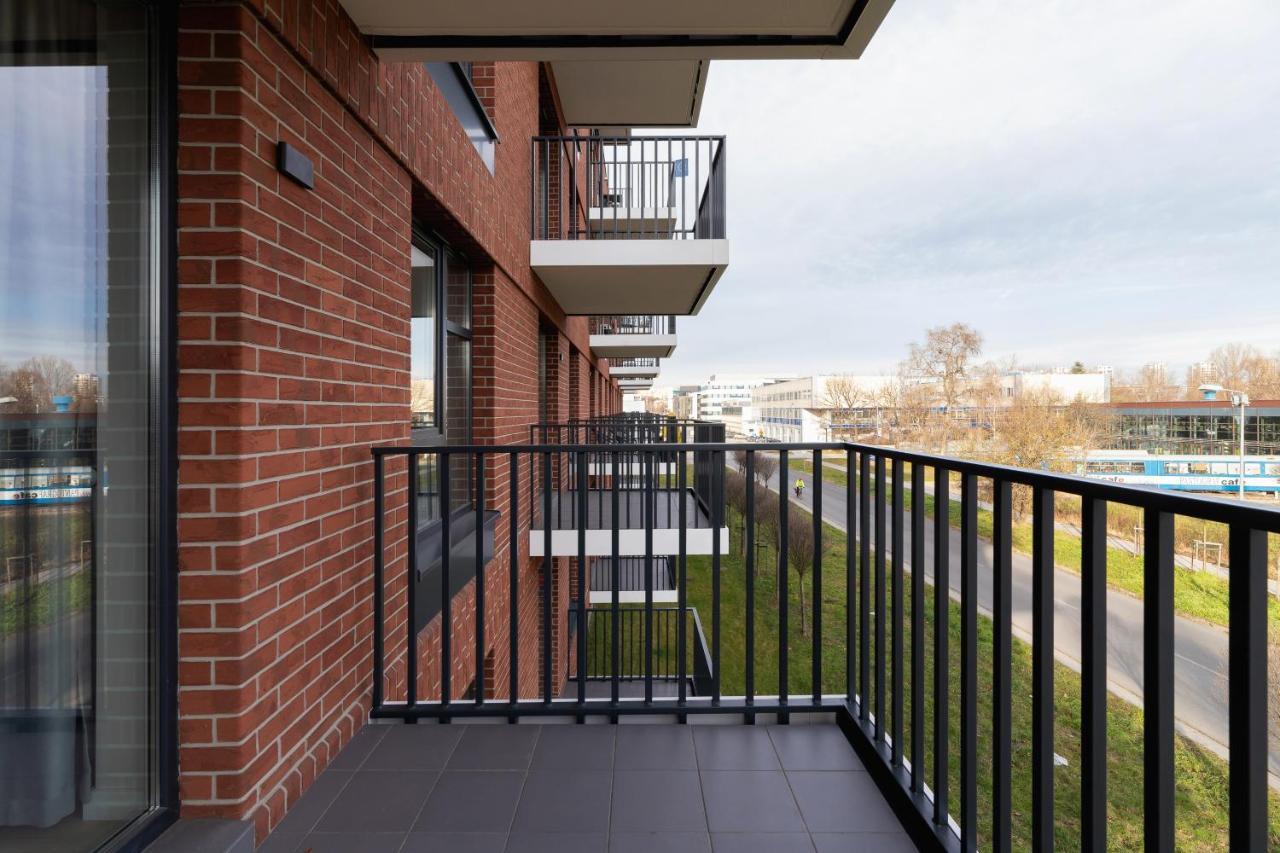 Lotniczowka Apartments By Renters Prestige Краков Экстерьер фото